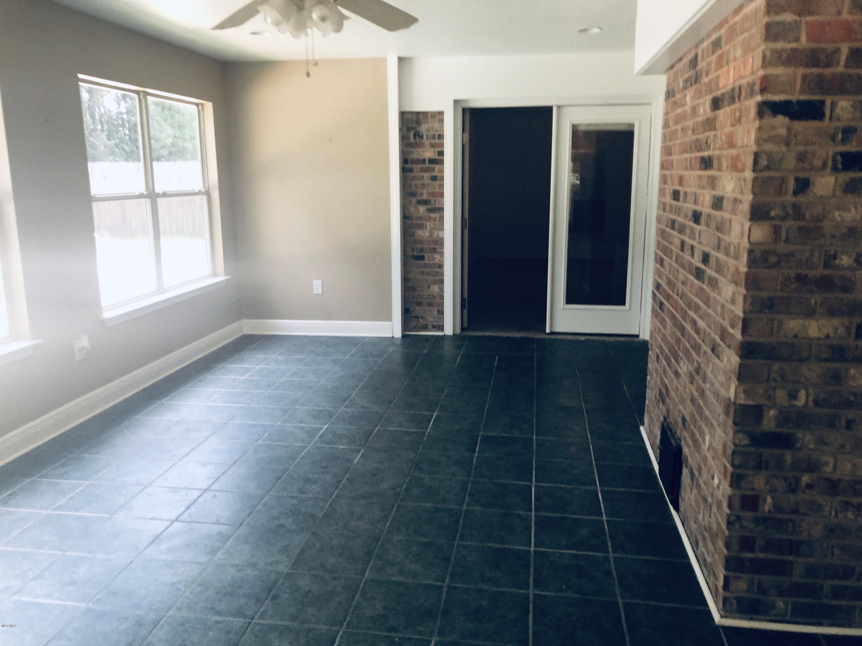 3234 Nottingham Road Ocean Springs, MS 39564 - Photo 15 of 24 C44CA46A-2B29-4F8F-B5FB-89816D45D371