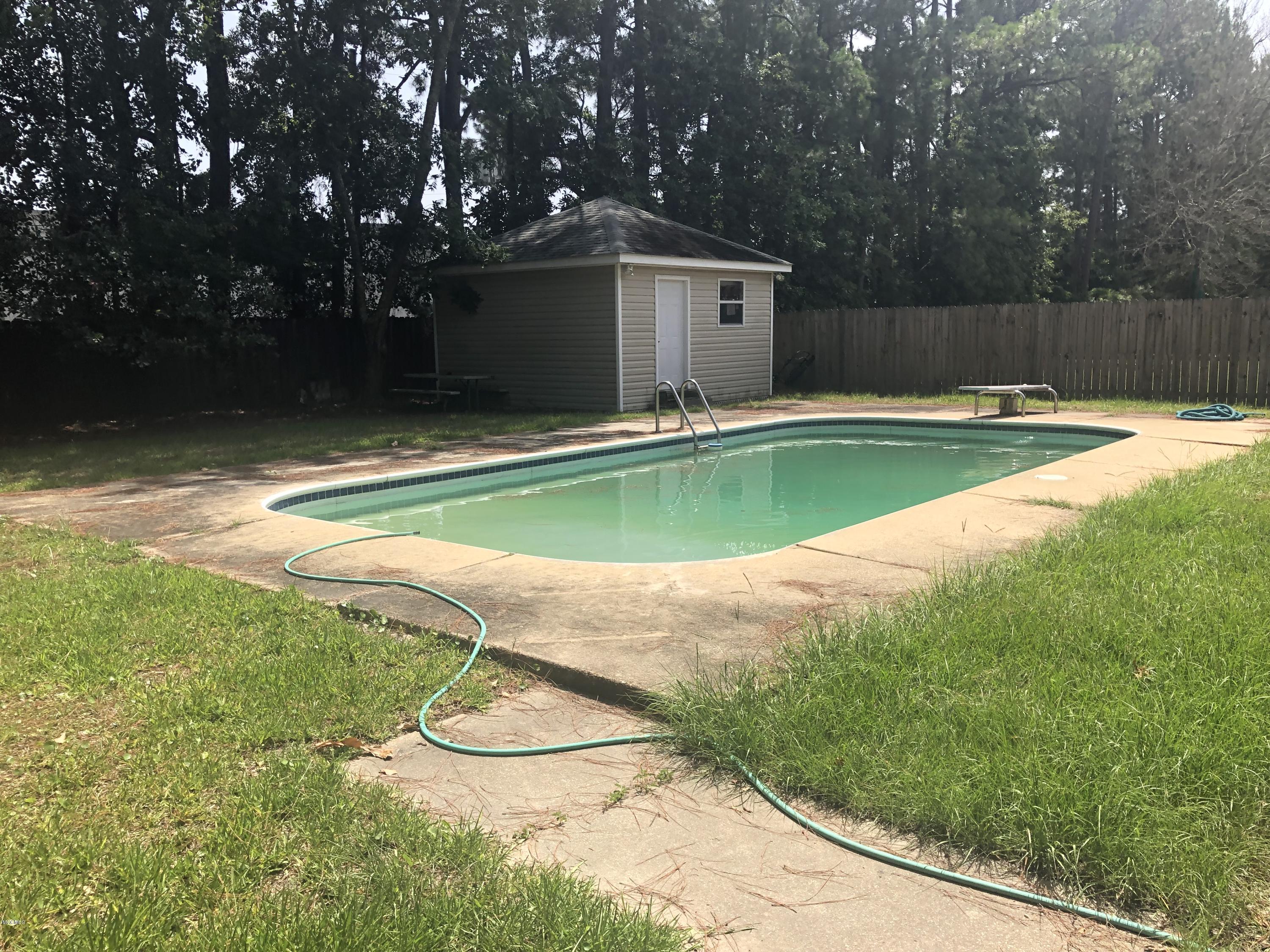 3234 Nottingham Road Ocean Springs, MS 39564 - Photo 2 of 24 7274EF96-7595-44FE-9FF9-5D4A646A8A1F