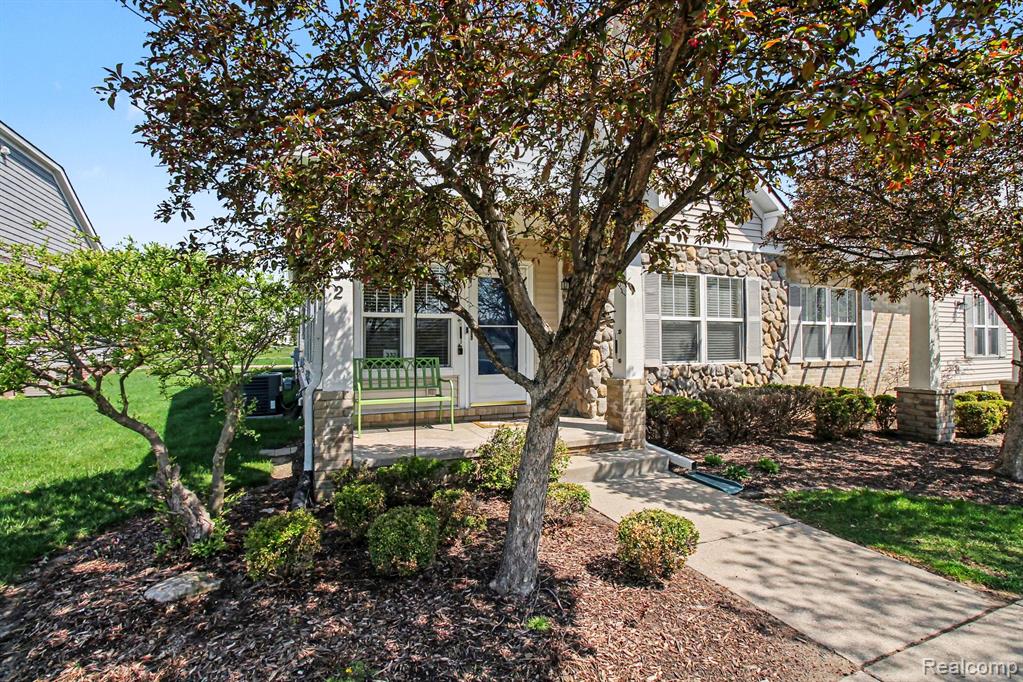 332 Brigg Street Howell, MI 48855 - Photo 3 of 23