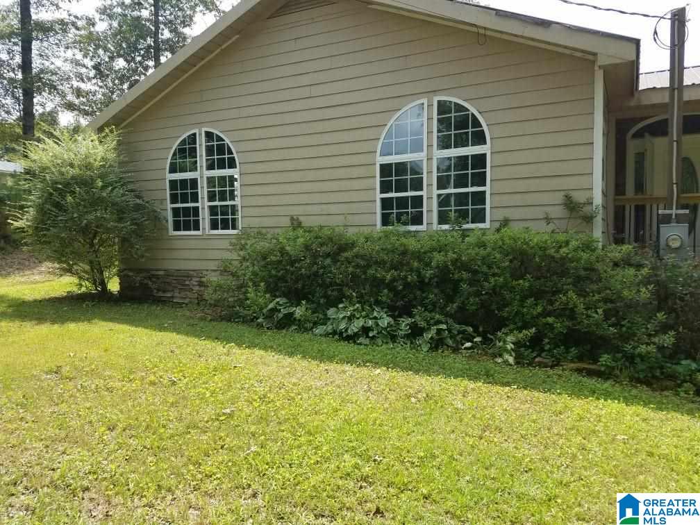 422 Holliday Drive Oneonta, AL 35121 - Photo 1 of 14