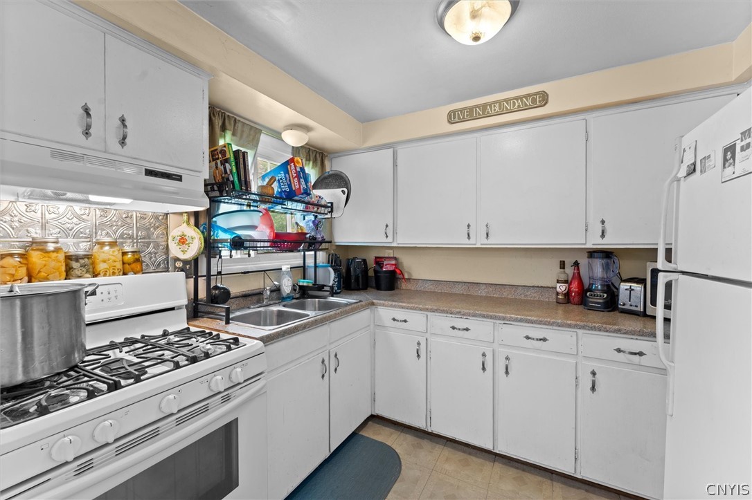 124 Boysen Road Cicero, NY 13212 - Photo 10 of 49