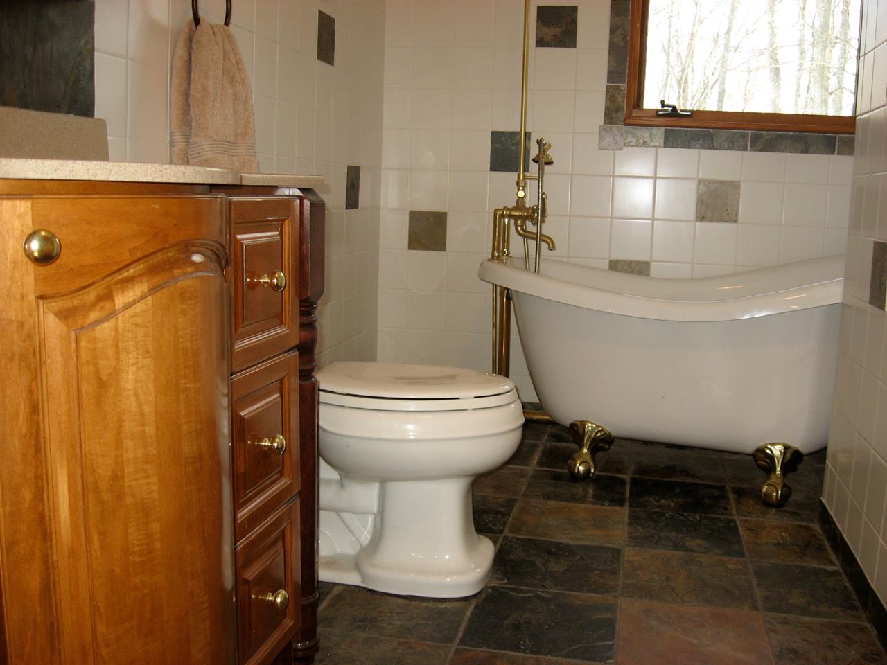 1344 West Long Lake Road Traverse City, MI 49685 - Photo 20 of 38 1810383-19.JPG