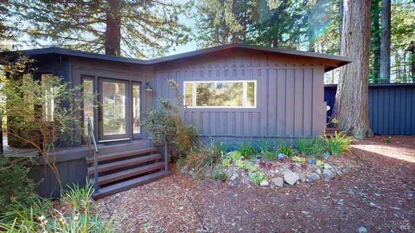 $897,000 | 34924 Tock Lane, Gualala, CA 95445