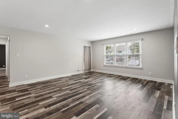 $284,900 | 227 Derry Hill Court, Mount Laurel, NJ 08054