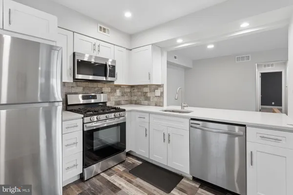 $284,900 | 227 Derry Hill Court, Mount Laurel, NJ 08054