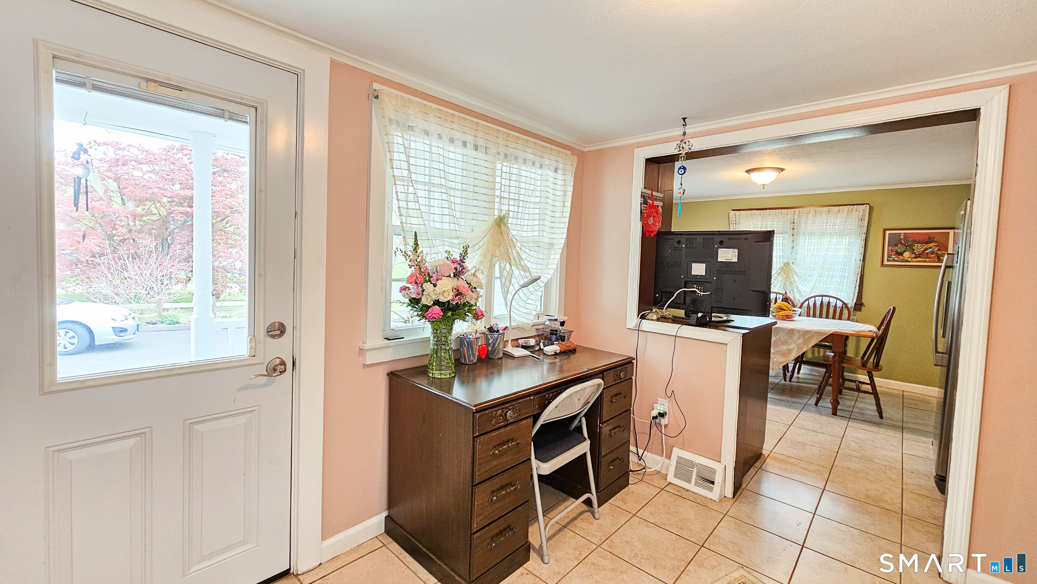 384 Long Hill Road South Windsor, CT 06074 - Photo 19 of 40 a kitchen with a sink and a refrigerator