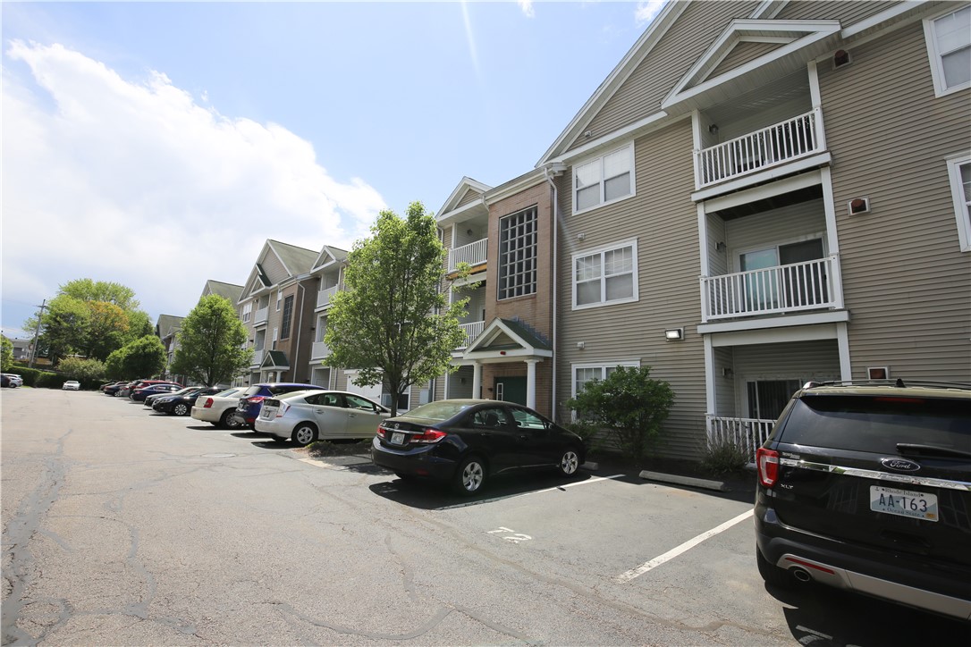 92 Mill Street, Unit 302 Woonsocket, RI 02895 - Photo 3 of 17