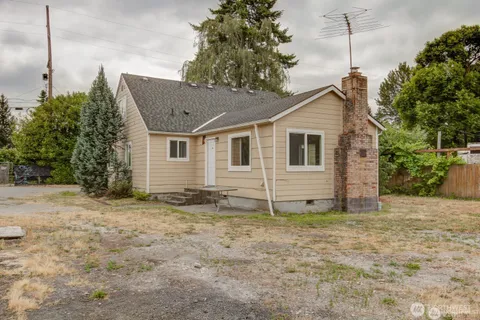 $799,000 | 2618 30th Avenue East, Tacoma, WA 98443