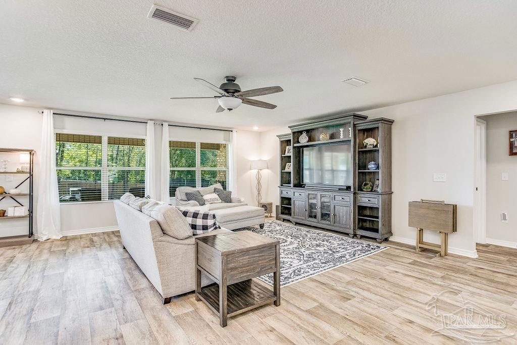 995 Perdido Road Cantonment, FL 32533 - Photo 9 of 41