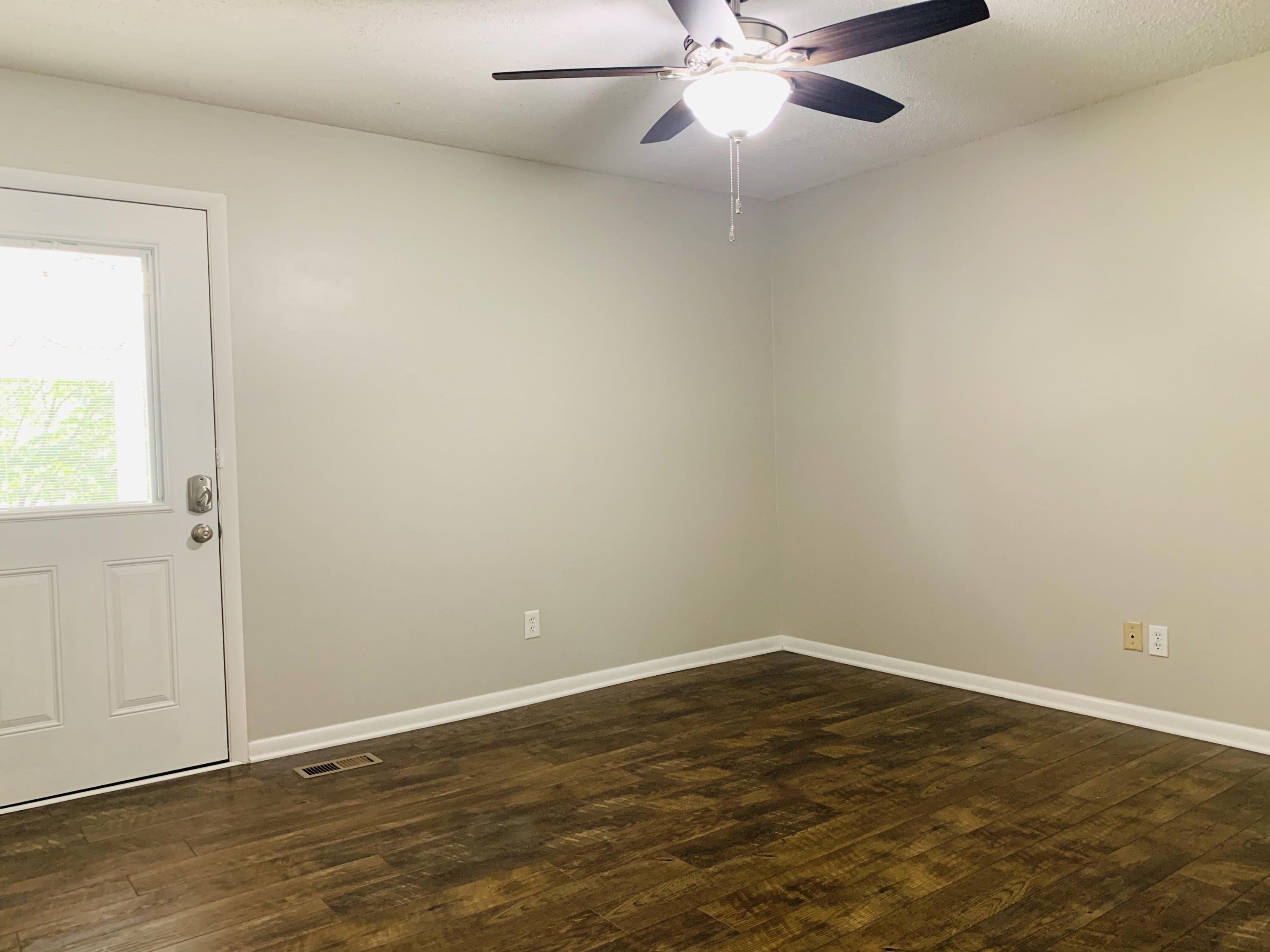 611 Worcester Road Knoxville, TN 37934 - Photo 12 of 35 MBR w/ Door To Covered Deck
