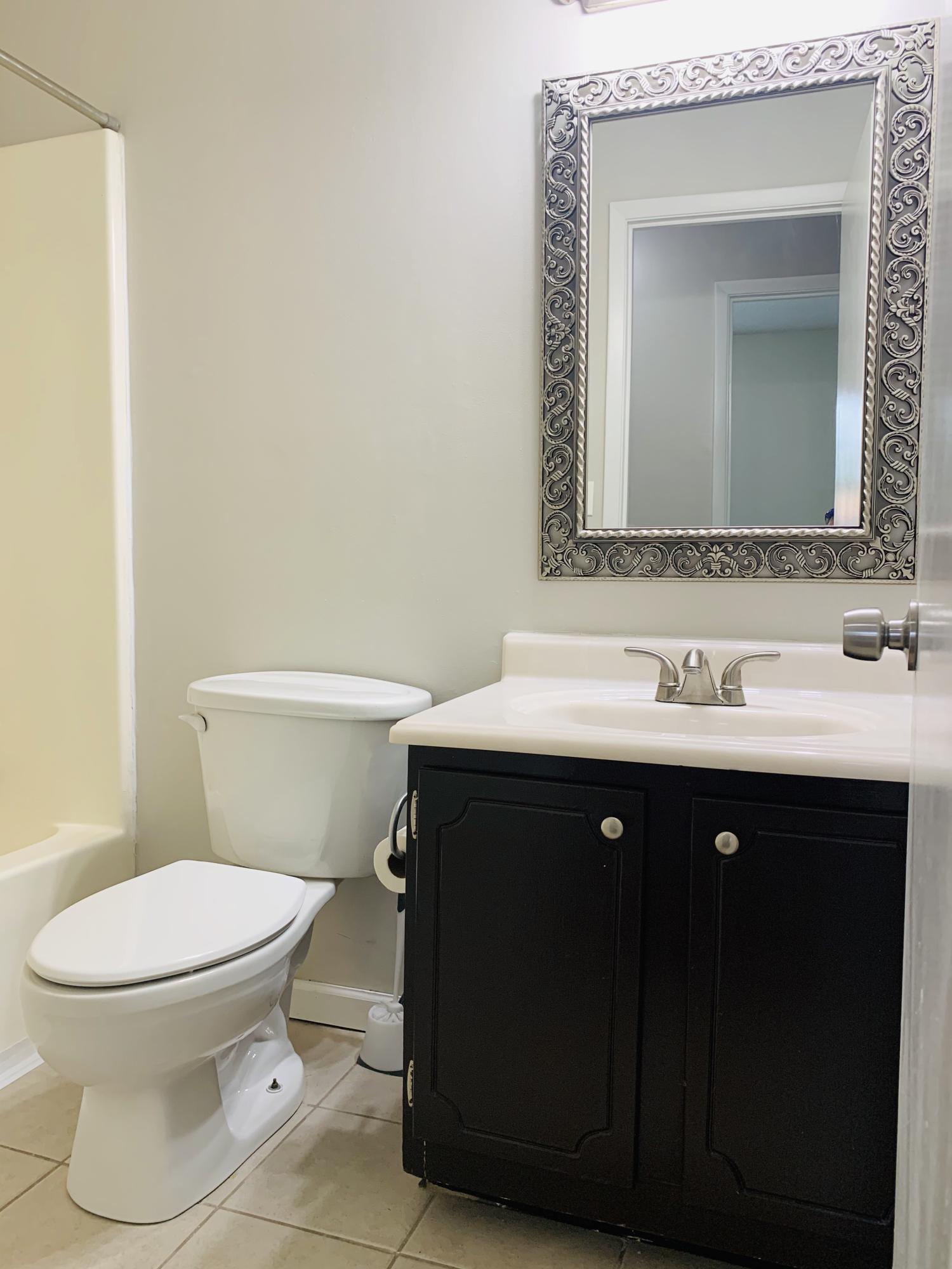 611 Worcester Road Knoxville, TN 37934 - Photo 19 of 35 Hall Bath