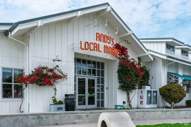 $1,795,000 | 24 Bonnie Banks Way, San Rafael, CA 94901