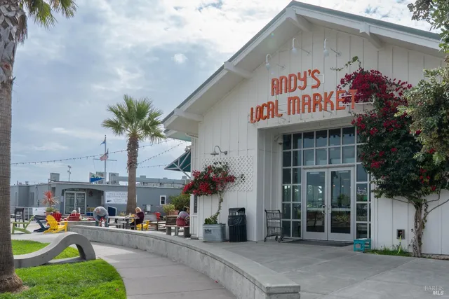 $1,795,000 | 24 Bonnie Banks Way, San Rafael, CA 94901