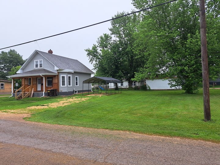 2003 6th Street Fulton, IL 61252 - Photo 1 of 2