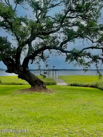 $675,000 | 209 Shore Road, Newport, NC 28570