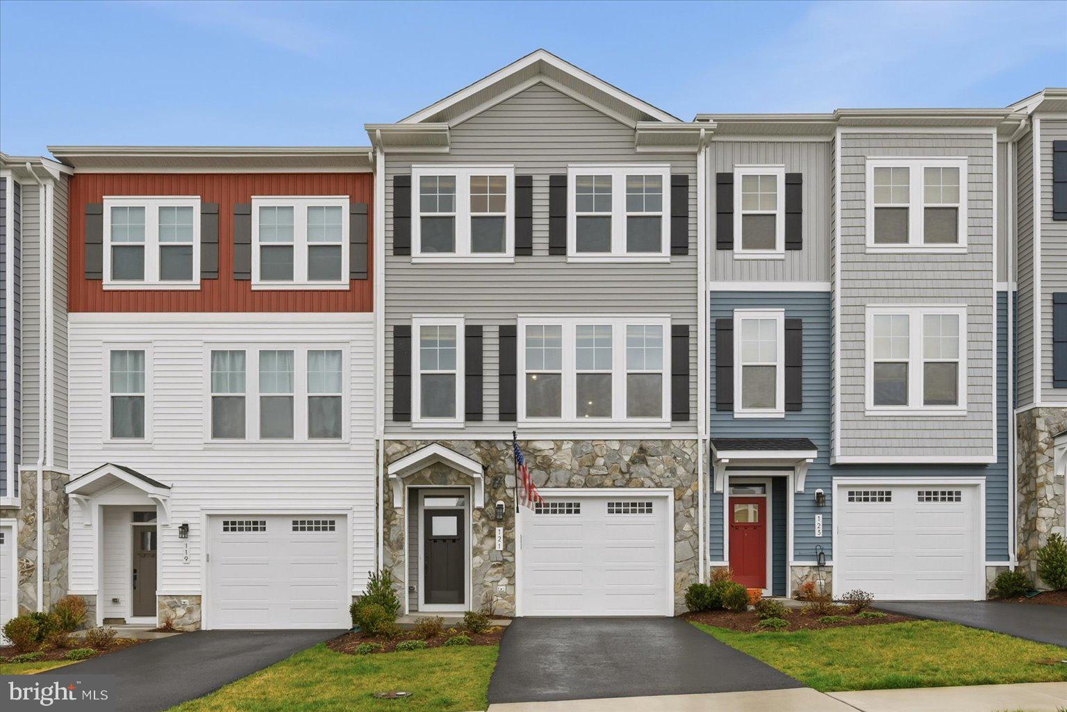 121 Checkerspot Way White Post, VA 22663 - Photo 1 of 65 a front view of a house with a yard