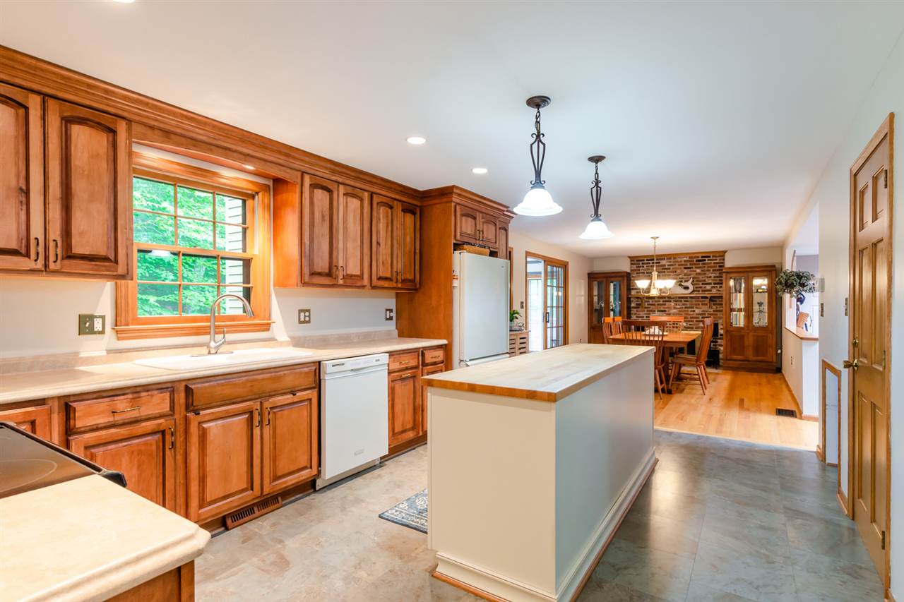 24 Dahl Road Merrimack, NH 03054 - Photo 10 of 40