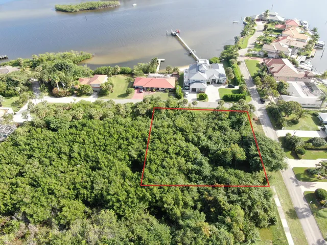 $275,000 | 4200 Southeast Peterson Lane, Stuart, FL 34997