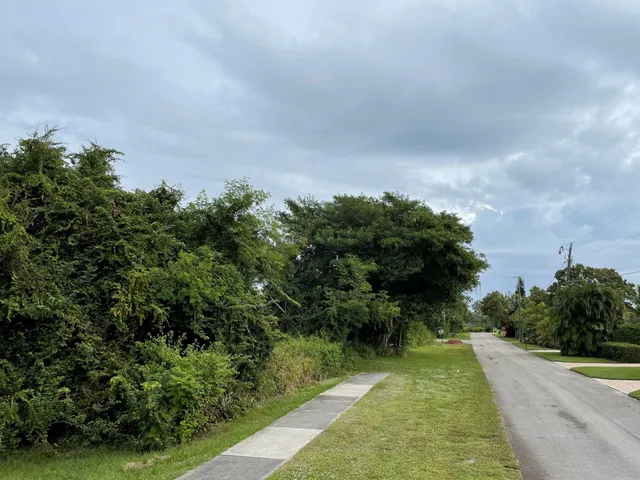 $275,000 | 4200 Southeast Peterson Lane, Stuart, FL 34997