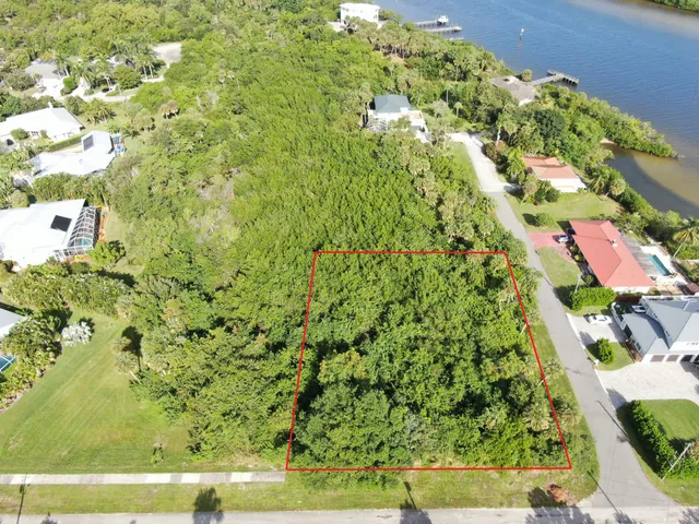 $275,000 | 4200 Southeast Peterson Lane, Stuart, FL 34997