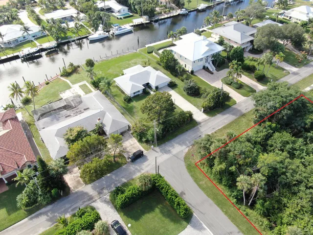 $275,000 | 4200 Southeast Peterson Lane, Stuart, FL 34997