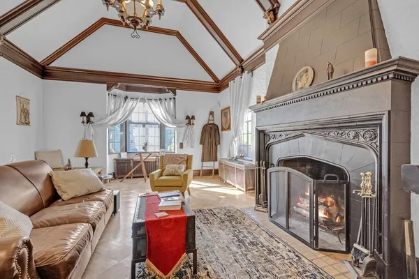 $585,000 | 283 Longhill Street, Springfield, MA 01108