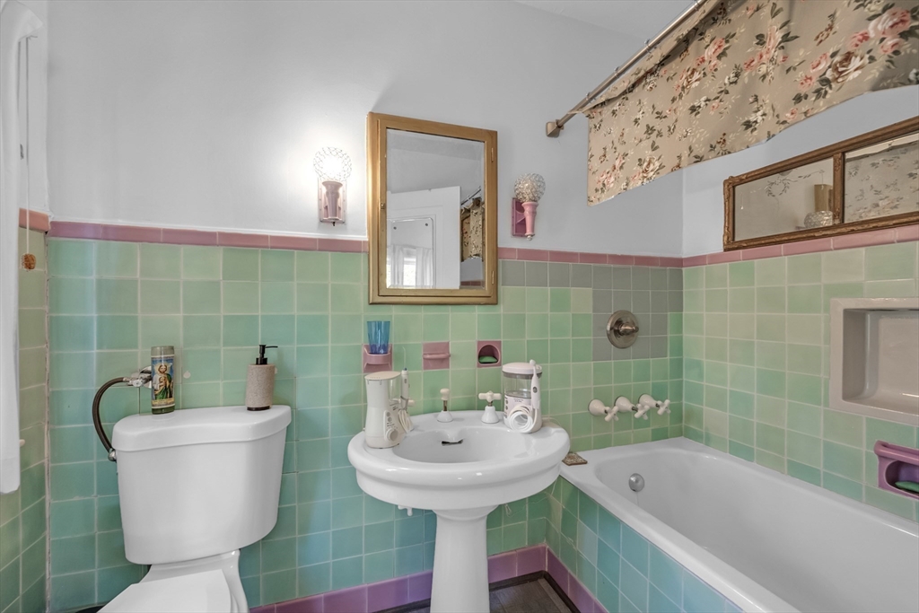 283 Longhill Street Springfield, MA 01108 - Photo 28 of 42