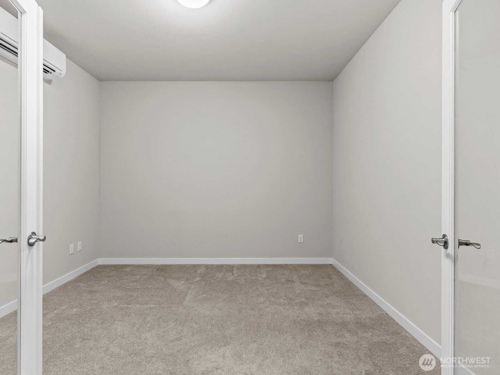 742 Parkland Loop Sedro-Woolley, WA 98284 - Photo 6 of 33 a view of a small space