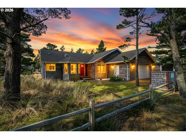 $649,000 | 34320 Cape Kiwanda Drive, Pacific City, OR 97135