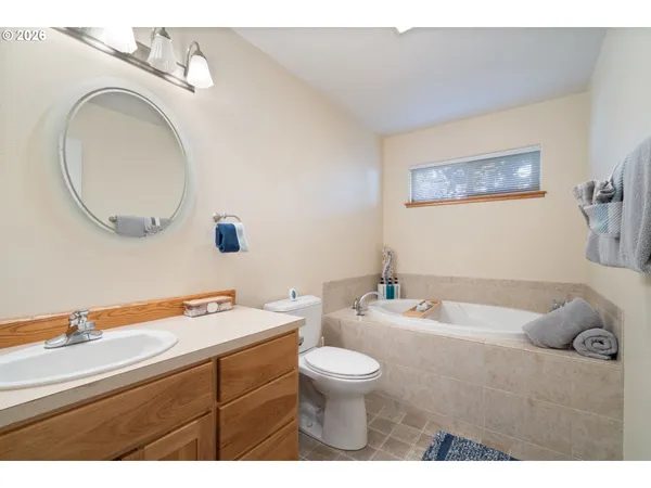 $649,000 | 34320 Cape Kiwanda Drive, Pacific City, OR 97135