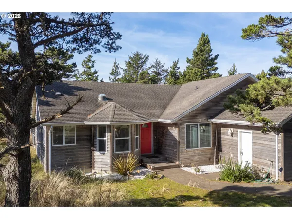 $649,000 | 34320 Cape Kiwanda Drive, Pacific City, OR 97135