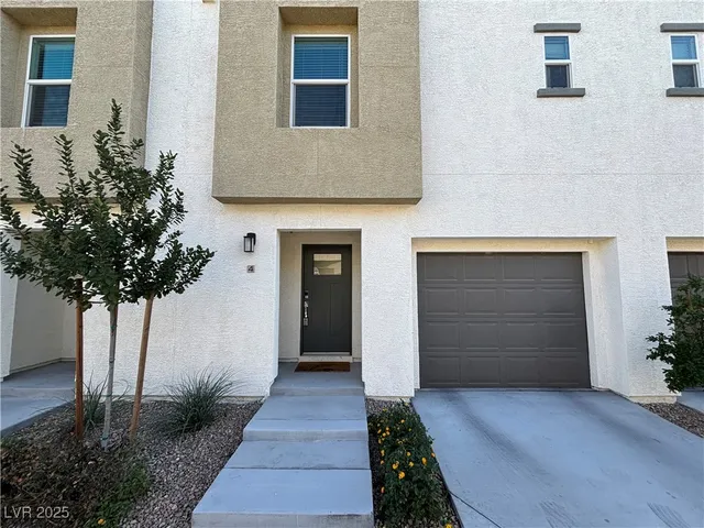 $1,950 | 2735 Atomic Tangerine Way, Unit 4, Las Vegas, NV 89183