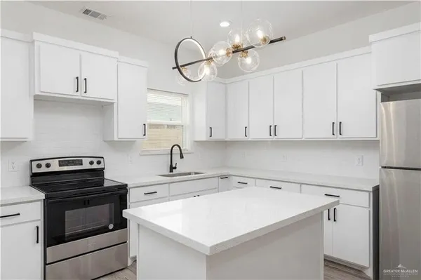 $1,150 | 2206 Taxco Court, Unit 1, Edinburg, TX 78542