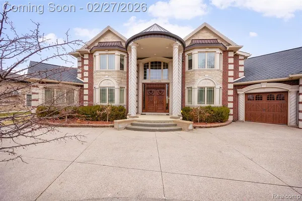 $2,250,000 | 6616 Fairwood Drive, Dearborn Heights, MI 48127