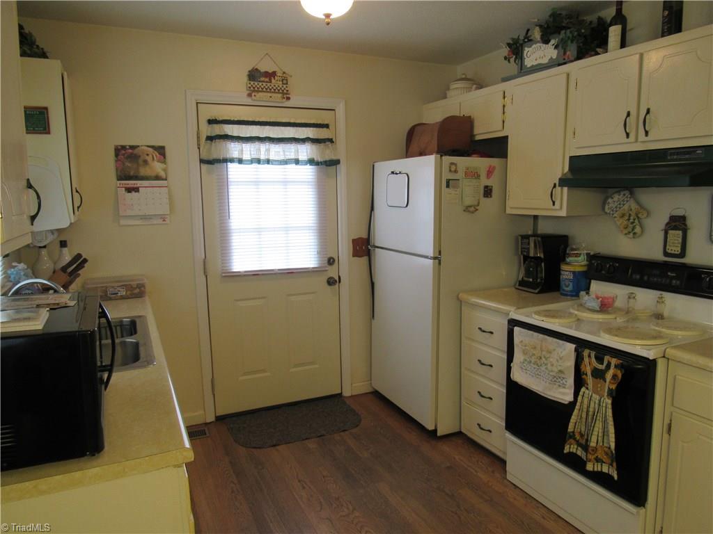 133 Dewsberry Road King, NC 27021 - Photo 11 of 25 Gallery Image 11