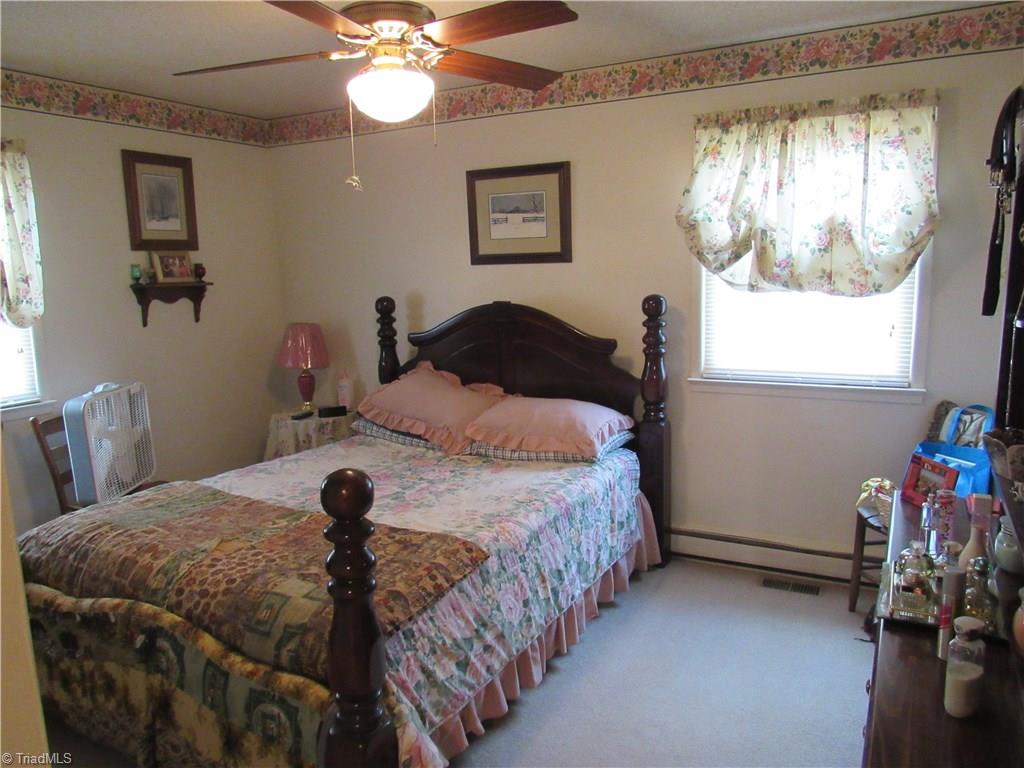 133 Dewsberry Road King, NC 27021 - Photo 15 of 25 Gallery Image 15