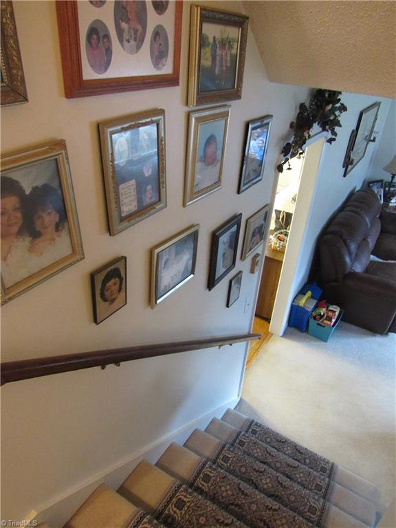 133 Dewsberry Road King, NC 27021 - Photo 7 of 25 Gallery Image 7