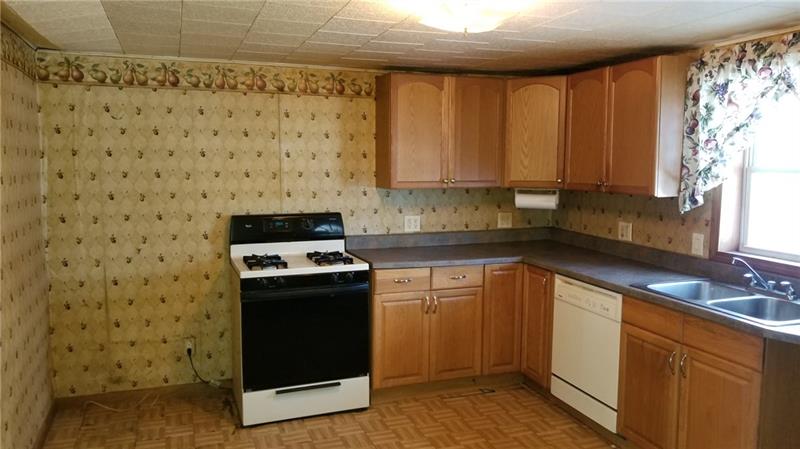 52 Rural Avenue Washington, PA 15301 - Photo 2 of 17 Gallery Image 2