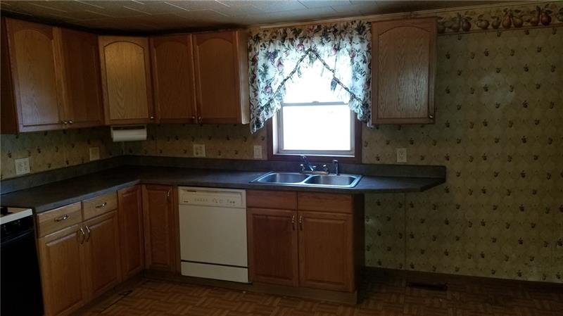 52 Rural Avenue Washington, PA 15301 - Photo 3 of 17 Gallery Image 3