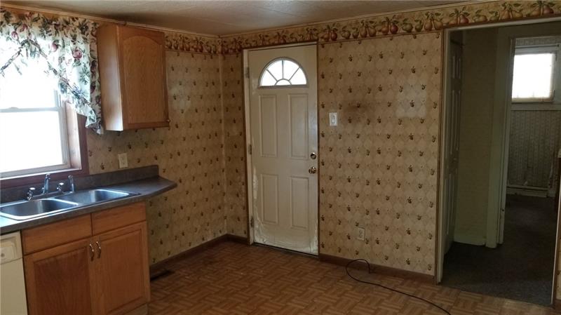 52 Rural Avenue Washington, PA 15301 - Photo 4 of 17 Gallery Image 4