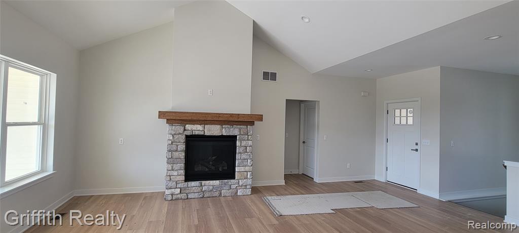 2878 Clivedon Road Howell, MI 48843 - Photo 4 of 31