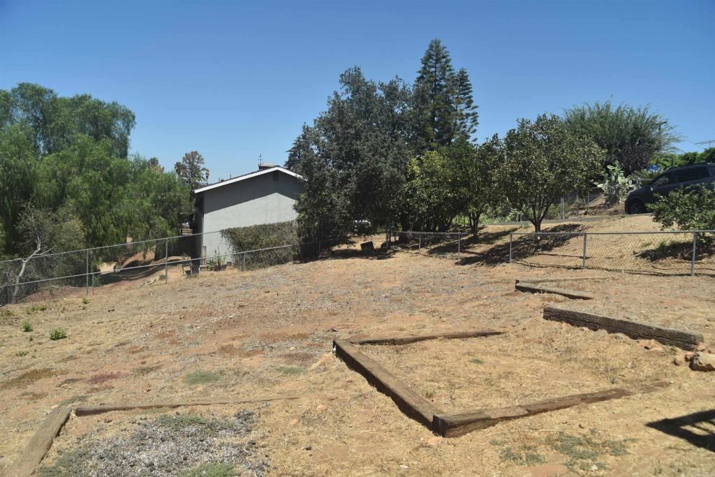 604 Porter Street Fallbrook, CA 92028 - Photo 25 of 31 Gallery Image 25