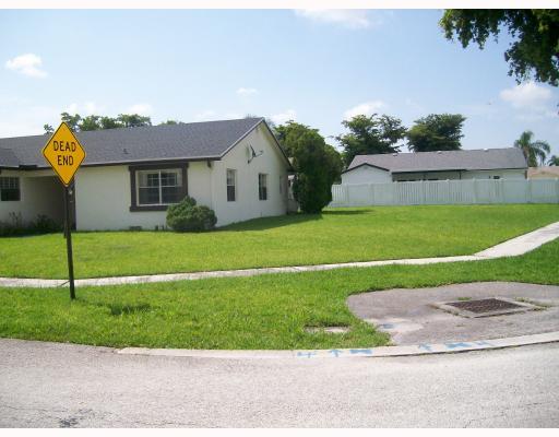 9306 Southwest 16th Road West Boca Raton, FL 33428 - Photo 2 of 10 Additional Photo
