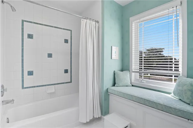 $1,100,000 | 430 Sundance Trail, Webster, NY 14580