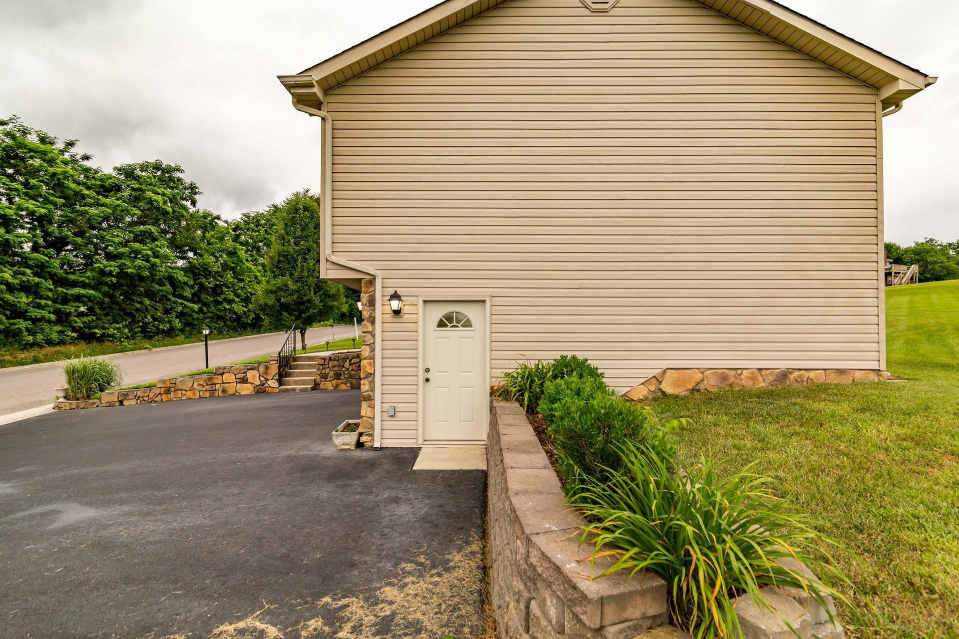 1632 Meadows Road Vinton, VA 24179 - Photo 43 of 47 a view of a back yard of the house