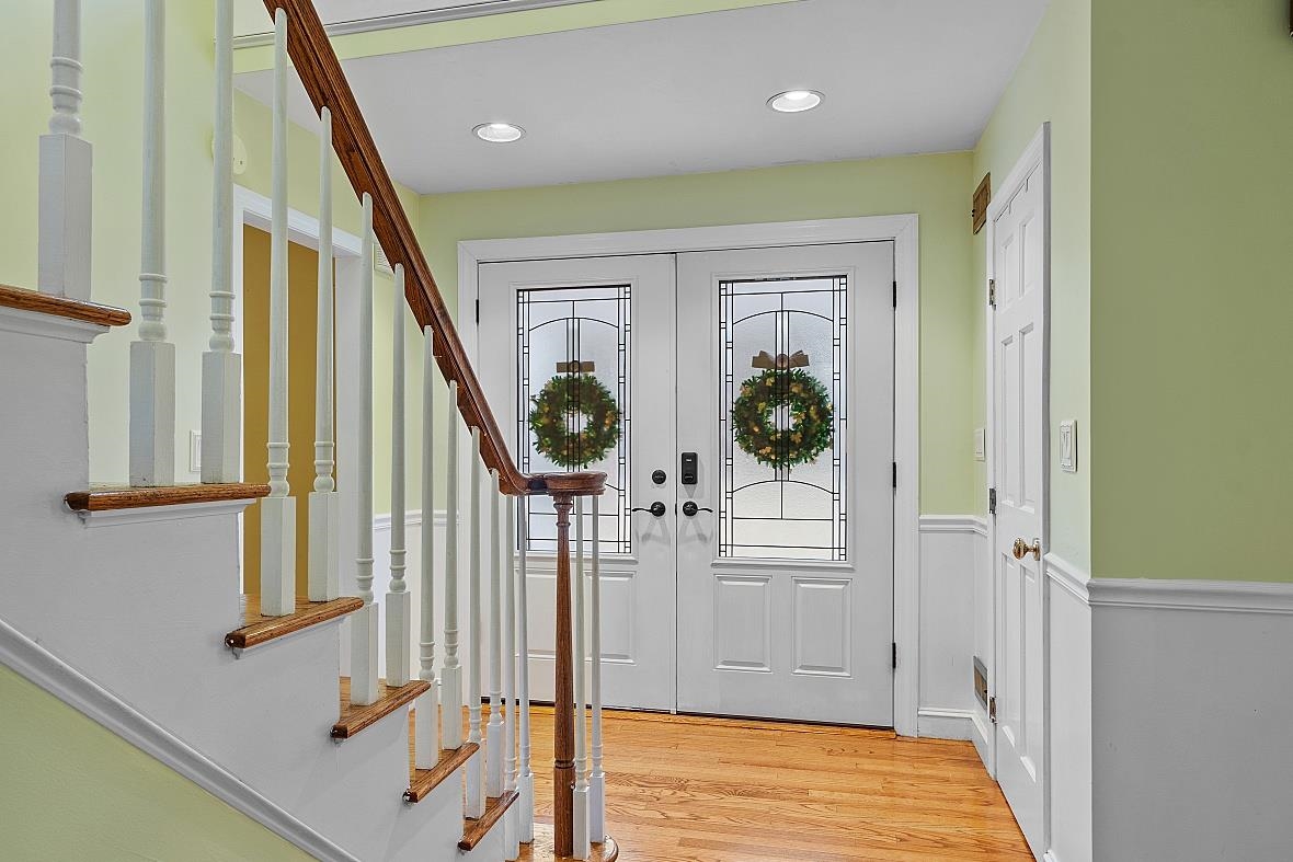 27 East Nashua Road Windham, NH 03087 - Photo 5 of 38