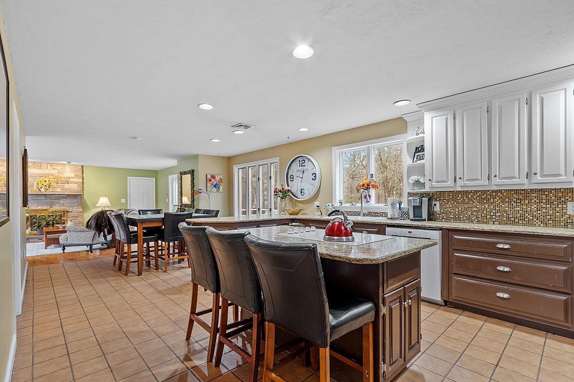 27 East Nashua Road Windham, NH 03087 - Photo 8 of 38