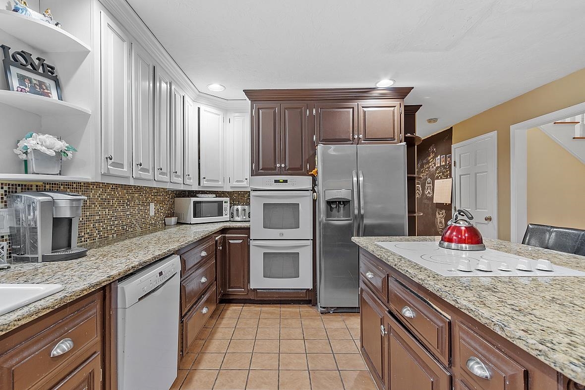 27 East Nashua Road Windham, NH 03087 - Photo 10 of 38