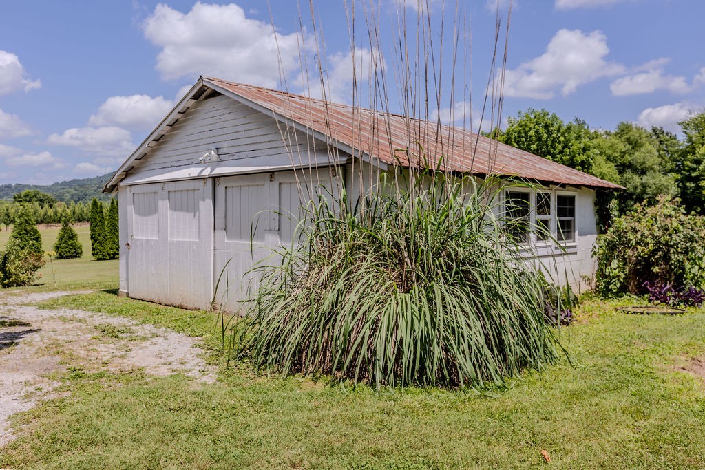 6205 Viola Road McMinnville, TN 37110 - Photo 8 of 60
