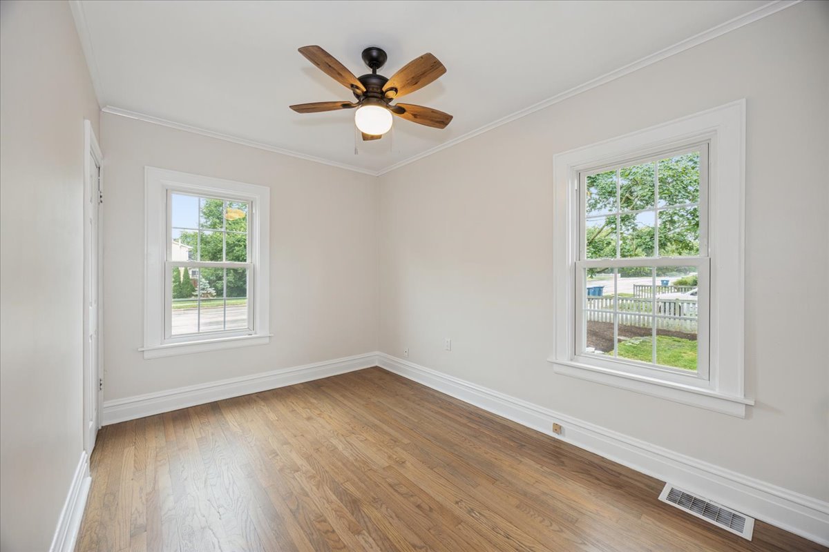 5436 Cumnor Road Downers Grove, IL 60515 - Photo 11 of 20 Gallery Image 11